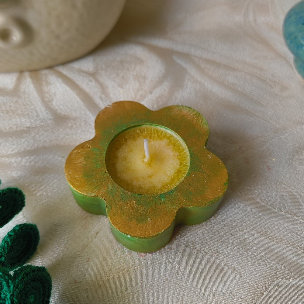Flower Candle - Cemented